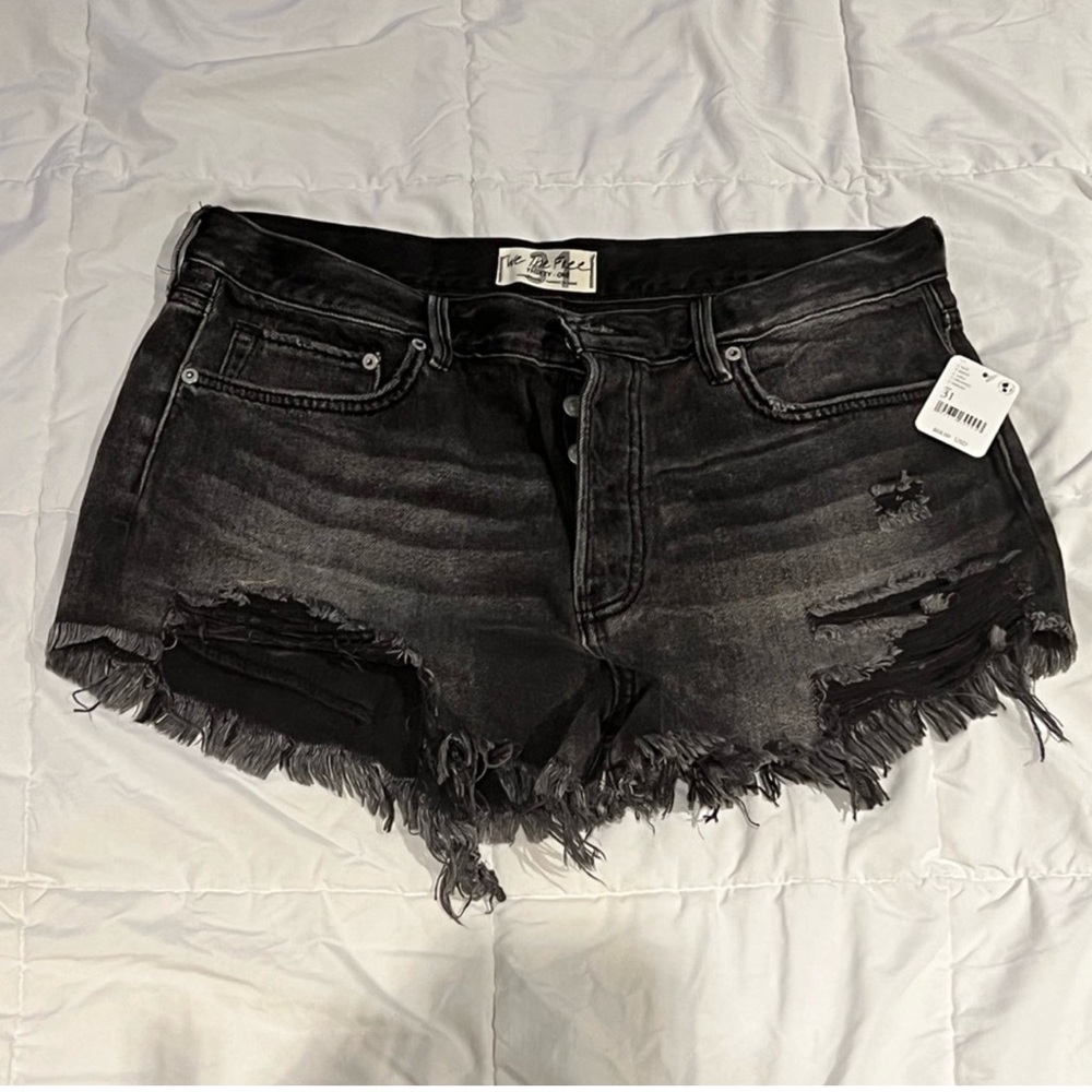 We The Free Loving Good Vibrations Cutoffs - Black
